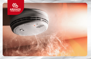 Lee más sobre el artículo QUÉ ES UN DETECTOR DE HUMO Y EN QUÉ OCASIONES INSTALARLO